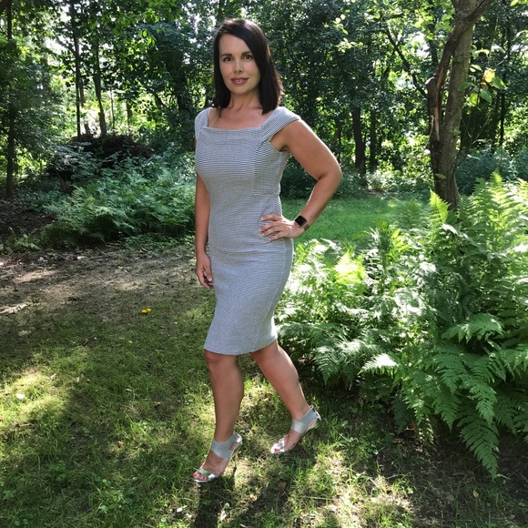 Cynthia Steffens off-the-shoulder bodycon dress - Picture 2 of 4